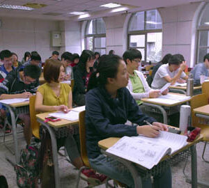 Multi-Cultural Taiwanese Embrace Vietnamese Culture / 臺越文化情緣（英文版）