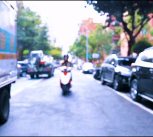 No need to look out for cars.｜死不看路