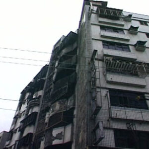 行政院院長連戰巡視板橋瓦斯爆炸災區及慰問災民