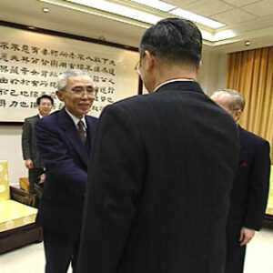 行政院院長連戰接見日本交流協會臺北事務所所長梁井新一
