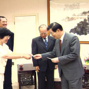 行政院院長蕭萬長接見新加坡華人報集團周景銳先生