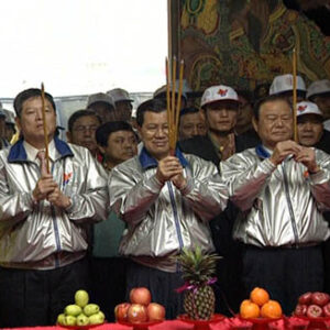 行政院院長蕭萬長於雲林縣西螺鎮廣福宮上香祈福