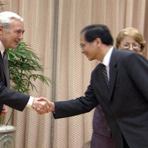 行政院院長游錫堃先接見宏都拉斯駐華大使杜瓏