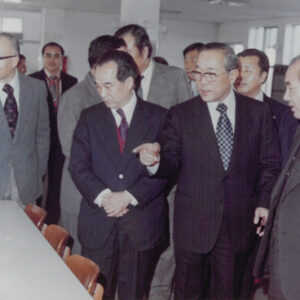 李校長元簇接待韓國韓中教育基金會訪華團金喆俊(右二)金信(右一)等訪問-MOFA109179CF-2020-12--PH00004-045