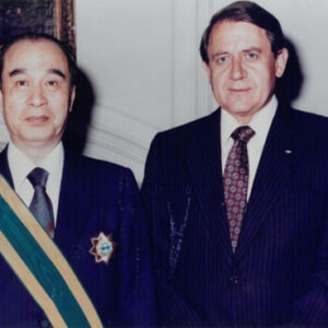 法務部長李部長元簇應南非共和國邀請訪問該國法務部接受法務部長顧濟愛代表政府頒贈勳章-MOFA109179CF-2020-12--PH00004-081