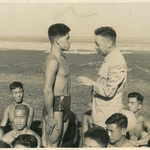 中國青年反共救國團主任蔣經國與海洋大隊隊員談話-照片冊-MOFA109179CF-2020-12-PH00012-069