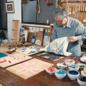 年畫也是春節期間的裝飾品，這是年畫家製作年畫情形。-駐馬達加斯加代表處國情照片展-MOFA109179CF-2020-12--PH00038-018