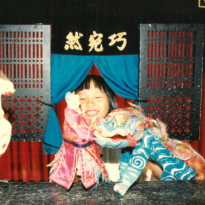 近年有些學校亦教授小朋友操作演出布袋戲。-駐馬達加斯加代表處國情照片展-MOFA109179CF-2020-12--PH00038-026