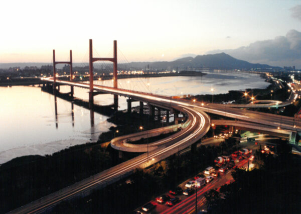 連接台北縣、市的重陽橋，如長虹般橫跨河面。-駐馬達加斯加代表處國情照片展-MOFA109179CF-2020-12--PH00038-033