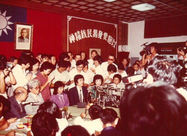 周令飛來台記者會 Freedom-seeker Chou Ling-fei at press conference-金馬前線、反共義士、愛國活動-MOFA109179CF-2020-12-PH00044-056