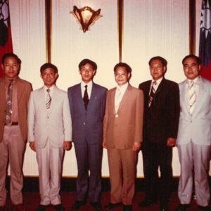 反共義士吳榮根與歷年駕機投奔自由義士合影 Communist pilot who have flown to freedom-金馬前線、反共義士、愛國活動-MOFA109179CF-2020-12-PH00044-060