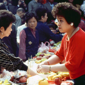 龍山寺拜拜民眾-MOFA109179CF-2020-12-SL00048-006