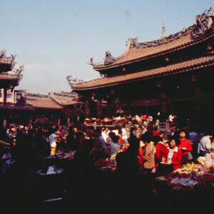 龍山寺拜拜民眾-MOFA109179CF-2020-12-SL00048-009