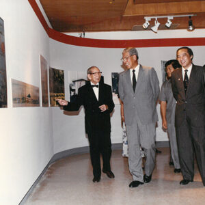 總統參觀顏水龍畫展 台北-李總統照片冊-MOFA109179CF-2020-12-PH00110-008