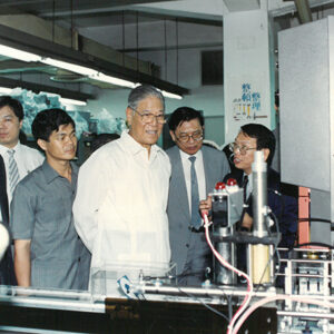 總統巡視佳錄科技六堵廠-李總統照片冊-MOFA109179CF-2020-12-PH00110-037