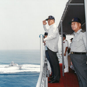 總統視導海軍自強七號演習操演 左營-李總統照片冊-MOFA109179CF-2020-12-PH00110-060