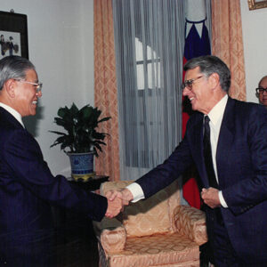 總統接見世界展望會國際總會長葛蘭鄂爾文-李總統照片冊-MOFA109179CF-2020-12-PH00110-111