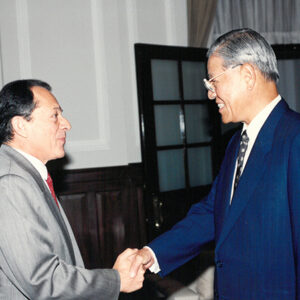 總統接見法國前總統賀加先生於總統府-李總統照片冊-MOFA109179CF-2020-12-PH00113-013