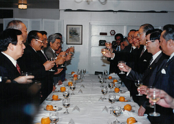 總統於菲律賓羅慕斯總統及會談官官員午餐-李總統照片冊-MOFA109179CF-2020-12-PH00118-031