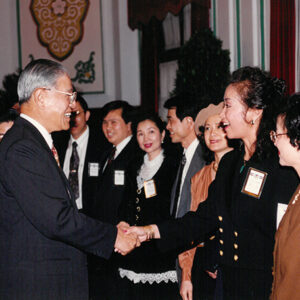 總統以茶會款待"北美台灣商會聯合會"董事長王德等人於總統府-李總統照片冊-MOFA109179CF-2020-12-PH00118-090