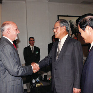 總統接見第三十二屆國際技能競賽組職幹部暨各國代表團團長卜克會長等人於總統府-李總統照片冊-MOFA109179CF-2020-12-PH00119-019