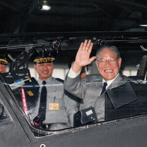 總統巡視陸軍武裝直升機性能展示於台南-李總統照片冊-MOFA109179CF-2020-12-PH00119-072