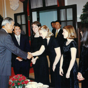 李登輝總統茶會款待美國康乃爾大學女聲合唱團 總統府-李登輝總統活動照片冊-MOFA109179CF-2020-12-PH00166-096