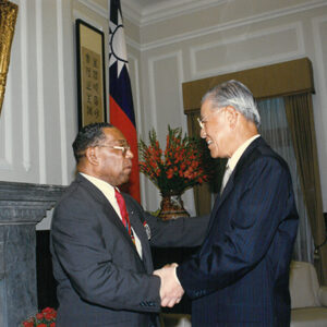 李登輝總統接見國際同濟會世界總會長謝樂夫婦 總統府-李登輝總統活動照片冊-MOFA109179CF-2020-12-PH00166-100