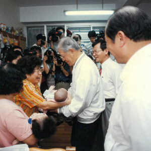 李總統登輝巡視省立台中育幼院 台中市-李總統照片冊-MOFA109179CF-2020-12-PH00168-019