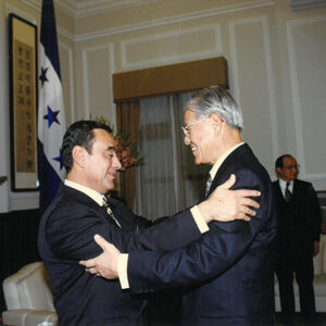 李總統登輝先生接見宏都拉斯共和國副總統羅培斯夫等人-李登輝總統活動照片冊-MOFA109179CF-2020-12-PH00170-031