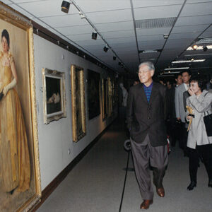 李總統登輝先生參觀臺南仁德奇美公司之「奇美美術館」-李登輝總統活動照片冊-MOFA109179CF-2020-12-PH00170-053