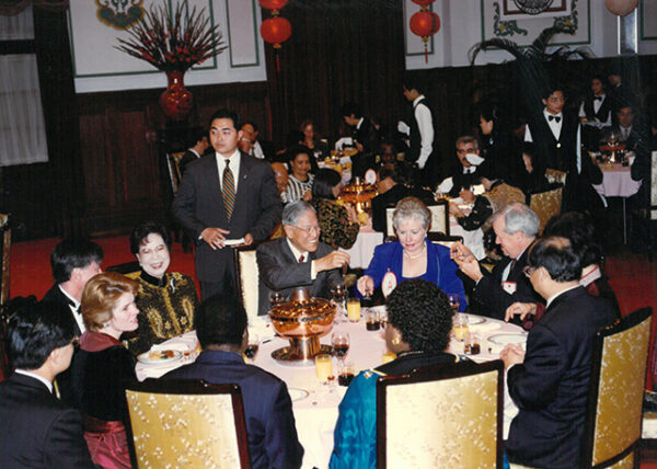 李總統登輝先生伉儷晚宴款待各國駐華使節及夫人-李登輝總統活動照片冊-MOFA109179CF-2020-12-PH00170-084