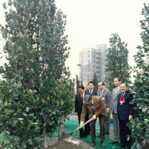 總統在台北基隆河路公園植樹-李總統就職後照片樣本-MOFA109179CF-2020-12--PH00002-035