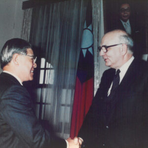 接見美國聯邦準備銀行前理事主席伏克爾-李總統就職後照片樣本-MOFA109179CF-2020-12--PH00002-066