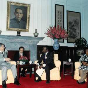 接見史瓦濟蘭總理蘇傑拉米尼等人-李總統就職後照片樣本-MOFA109179CF-2020-12--PH00002-087