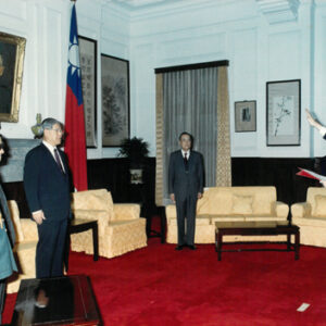 立法院秘書長郭俊次宣誓典禮-李總統就職後照片樣本-MOFA109179CF-2020-12--PH00002-098