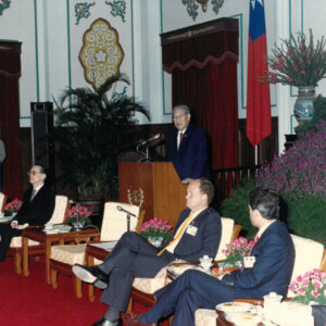 接見國際青年育樂營學員-李總統照片冊-MOFA109179CF-2020-12--PH00003-034