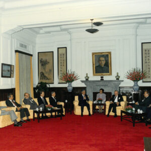 接見蒙貝勒蘭學會會員基爾盧等人-李總統照片冊-MOFA109179CF-2020-12--PH00003-038