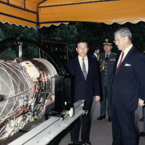 總統參觀自製發動機-李總統照片冊-MOFA109179CF-2020-12--PH00003-086