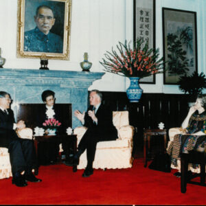 接見美國聯邦參議員派克伍德夫婦等人-李總統照片冊-MOFA109179CF-2020-12--PH00003-110