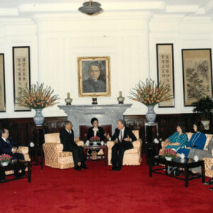 接見美國阿拉斯加聯邦參議員穆考斯斯夫婦-李總統照片冊-MOFA109179CF-2020-12--PH00003-122