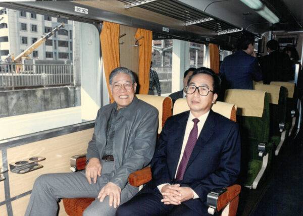 巡視地下鐵-李總統照片冊-MOFA109179CF-2020-12--PH00003-134