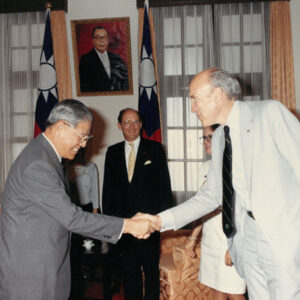 總統接見美國參議員辛普森等人-李總統照片冊-MOFA109179CF-2020-12--PH00005-137