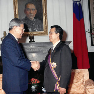 總統授勛韓國工商部長-李總統照片冊-MOFA109179CF-2020-12--PH00006-019