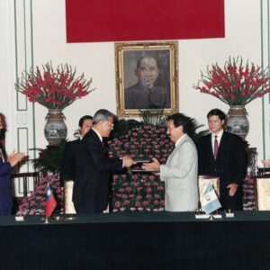 總統與瓜地馬拉總統席瑞索簽署聯合公報-李總統照片冊-MOFA109179CF-2020-12--PH00006-060