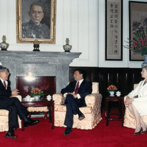 總統接見紐約愛樂交響樂團指揮梅塔夫婦等人-李總統照片冊-MOFA109179CF-2020-12--PH00006-062