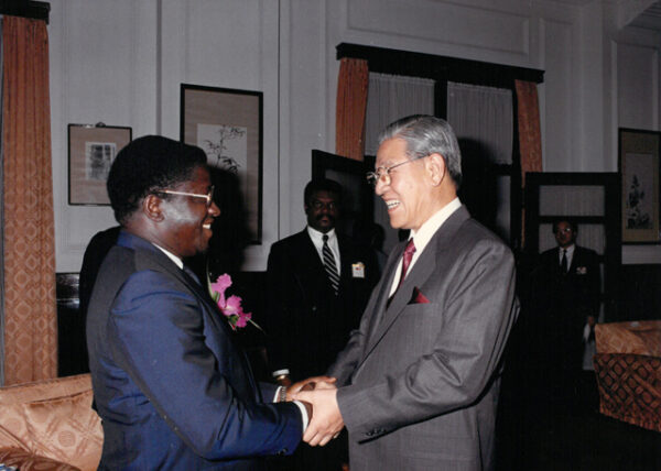 總統接見賴比瑞亞副總統莫尼巴等人-李總統照片冊-MOFA109179CF-2020-12--PH00006-078