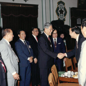 總統接見十月慶典歸國華僑-李總統照片冊-MOFA109179CF-2020-12--PH00006-086