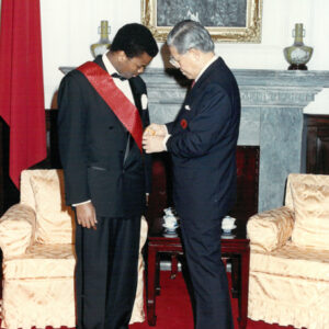 總統親授大绶彩玉勳章頒贈史國王-李總統照片冊-MOFA109179CF-2020-12--PH00006-102
