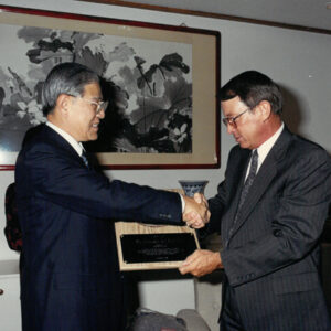 總統接見國際棒協總會長史密斯先生-李總統照片冊-MOFA109179CF-2020-12--PH00006-105